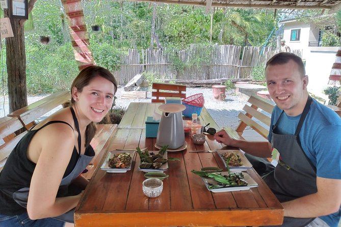 Smart Cook Thai Cookery School in Aonang, Krabi - Eating what you cook: portion reality and pacing