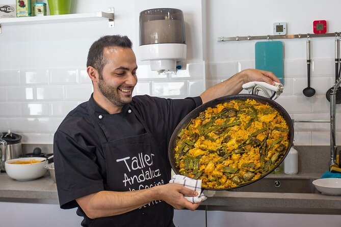 Spanish Cooking Class and Dinner in Seville - Mercado de Triana: Why This Location Feels Like Spain