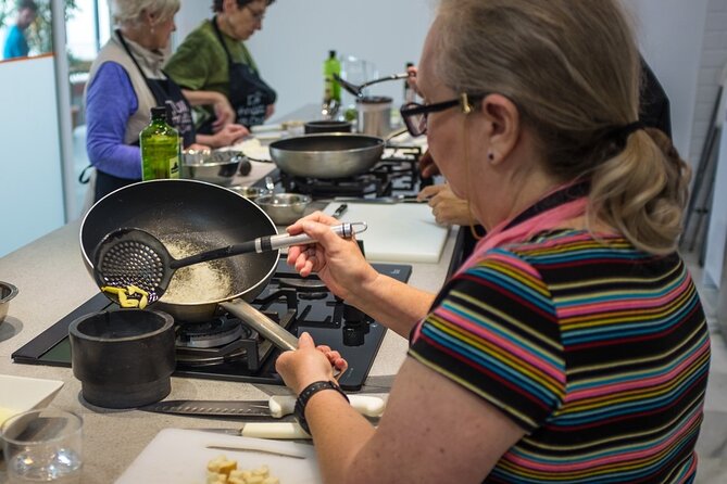 Spanish Cooking Class & Triana Market Tour in Sevilla - Diet-Friendly Cooking in Seville: Changes You Can Request