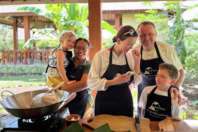 Spice Garden, Jamu & Cooking Class in Bali Village - Jamu Making: Two Herbal Drinks and Fruit Tasting