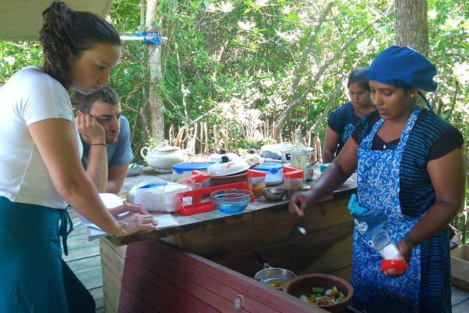 Srilankan Cooking class by FFL kandy - From market ingredients to spice grinding stations