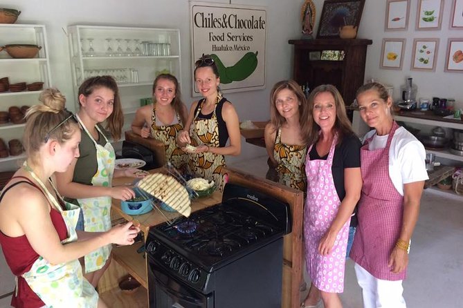 Street Food Cooking Class - Jane’s Teaching Style: Small Group Help With Real Cultural Context