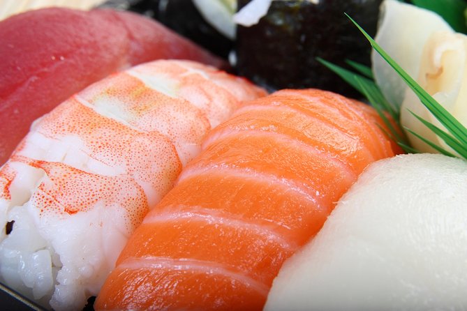 Sushi and Japnese foods cooking class in Osaka - A small Osaka home-kitchen lesson with Yayo