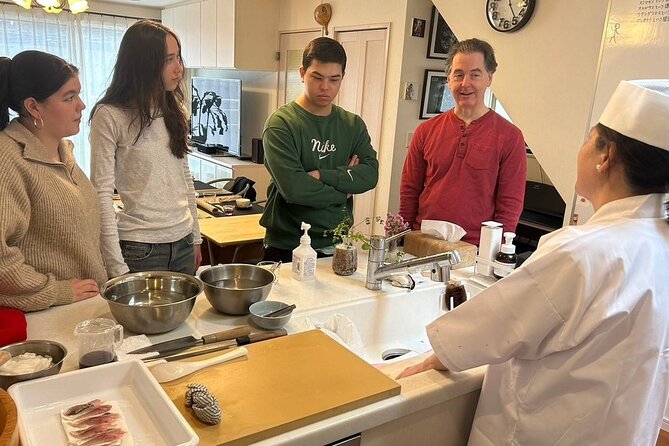 Sushi Cooking Class: AKEMI's SUSHiKiTCHEN in Tokyo - Entering Akemi’s Tokyo Home and What the Small-Group Setting Changes