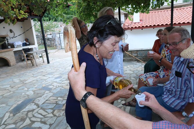 Sustainbable Cooking class, explore a mountainous village - Village welcome: spring water, mountain tea, and a quick reset