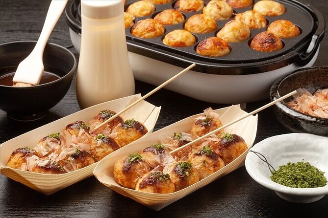 TAKOYAKI Cooking Class with All-you-can-drink in Tokyo, Roppongi - Hosts and group size: you’re not just another person