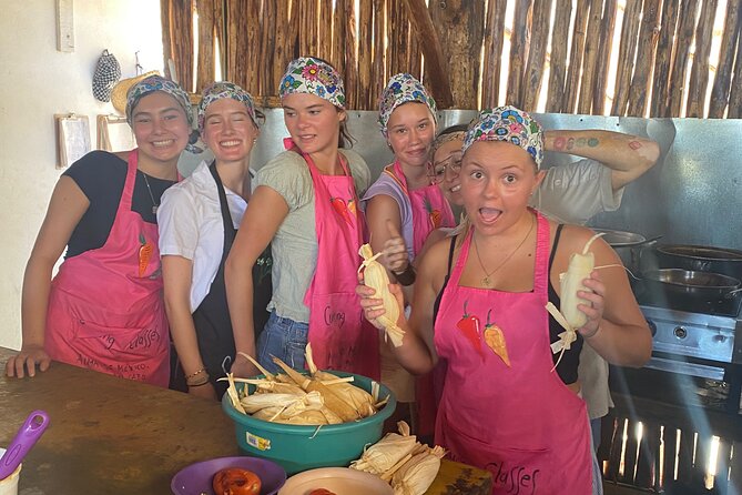 Tamales or chiles rellenos cooking class,tequila & Mezcal tasting - The two-hour flow: from guacamole to ceviche to your lunch