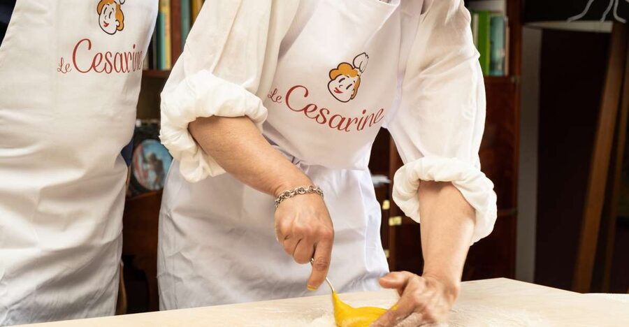 Taormina: Pasta & Tiramisu Cooking Class at a Local's Home - The First Hour: Aperitivo Start (Prosecco + Nibbles)