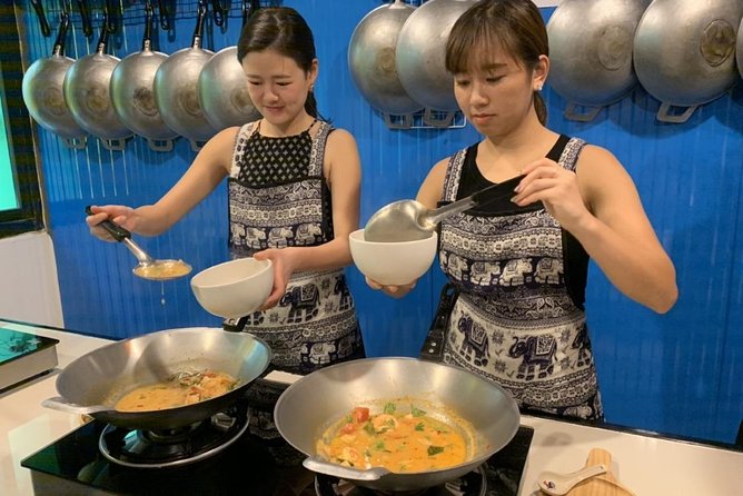 Thai Cooking Class at Tingly Thai Cooking School in Bangkok - Market tour at Wat Kheak: where Thai flavors start