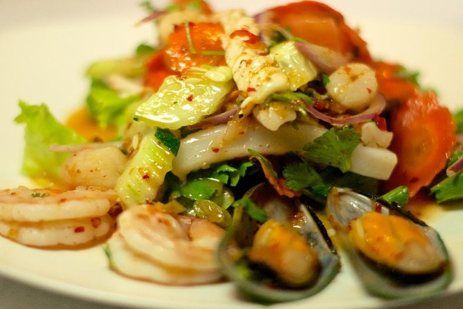 Thai Culinary Class by the Beach at Melati Resort & Spa - Melati’s Beachfront Setting: Cooking Outside Without the Chaos
