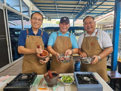Thai Herbal Cooking Class & Market Tour in Bangkok - MRT Huai Khwang to the local market: getting your bearings fast