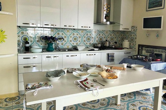 The Ultimate Neapolitan Cooking Class with Local - Small-Group Format: More Help While You Cook