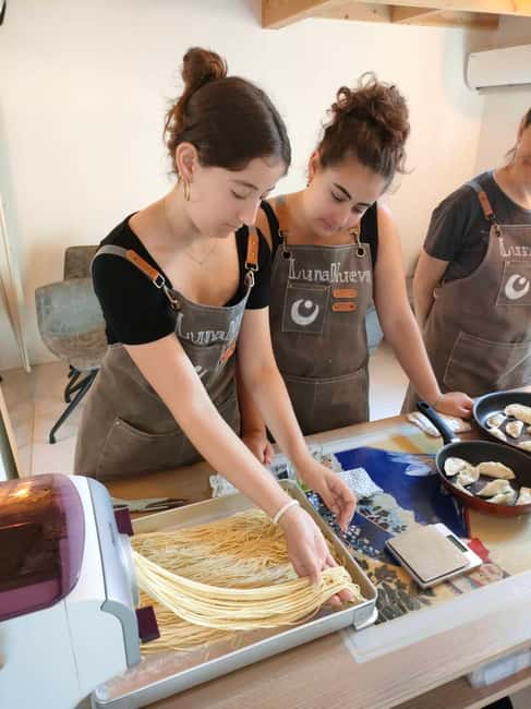 Tokyo: Real Ramen & Dumpling Cooking with Master Chef - Key things to love about this Ekoda ramen workshop