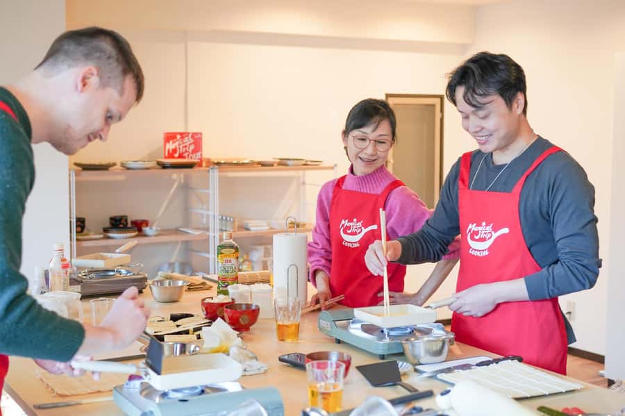 Tokyo: Sushi Cooking Class with Sake Tasting - The Supermarket Ingredient Hunt: Where the Class Actually Starts
