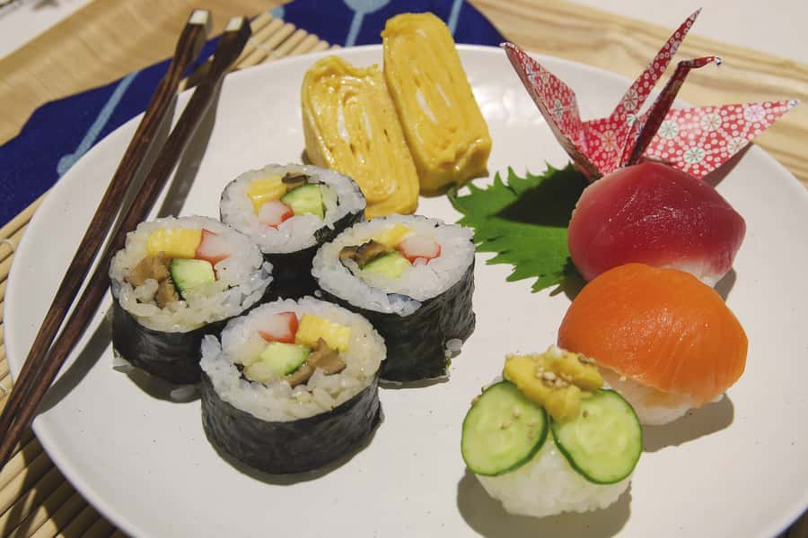 Tokyo: Tsukiji Market Walking Tour & Sushi Cooking Class - Final verdict: should you book this Tsukiji market and sushi class combo?