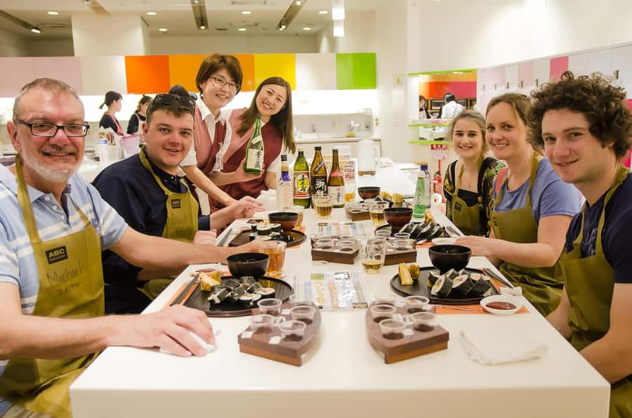 Tokyo: Tsukiji Market Walking Tour & Sushi Cooking Class - Price and value: what $96 buys in 3 hours