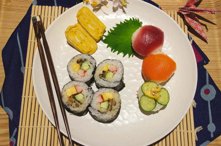 Tokyo: Tsukiji Market Walking Tour & Sushi Cooking Class - Who should reconsider