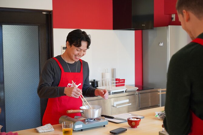 Tokyo Washoku 4-hour Cooking Class: From Market to Table - Drink pairings: sake or beer during the lesson