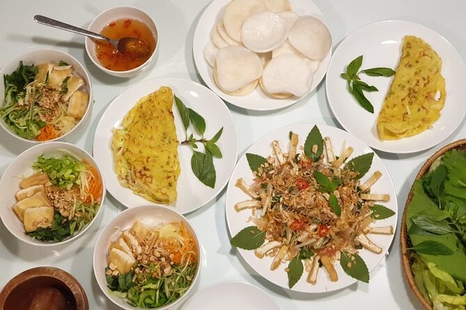 Top-rated Home Cooking Class with a River View AC Kitchen - Price and value: $41.55 for 3 dishes with real guidance