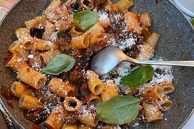 Traditional Bolognese Cooking Class in Bologna with Giovanna S - Market Time at Mercato di Mezzo (Optional but Worth It)