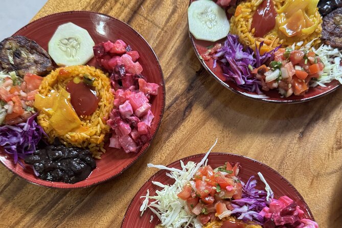 Traditional Cooking Class In Tamarindo - How the Cooking Class Actually Runs (Prep vs. Stovetop)