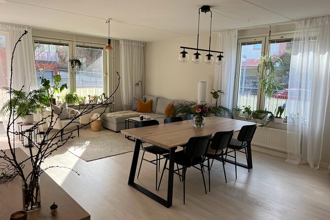 Traditional Persian Cooking Class in Stockholm with a Local - What dinner feels like: wine, dessert, and the Persian table style