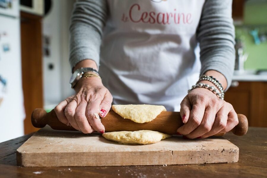 Treviso: Pasta & Tiramisu Cooking Class at a Local's Home - Lunch/dinner: eating what you cooked with wine and coffee