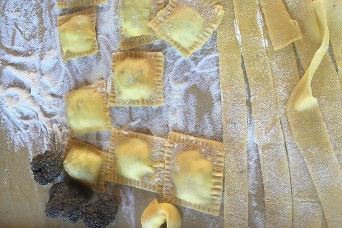 Tuscan Cooking Class - Group Size and the Family-Style Atmosphere