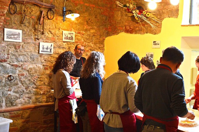 Tuscan Cooking Class - Traditional 5 course menù - Getting there, moving around, and kitchen rules that affect comfort
