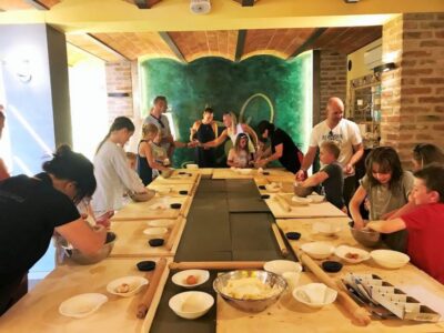 Tuscany: Cake and Biscuit Cooking Class for Kids - Where You Meet, Parking Tips, and How to Get There Without Pickup