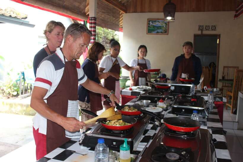 Ubud: Balinese Cooking Class and Market Tour - Rice Paddies Stop: Understanding Why Rice Matters Here