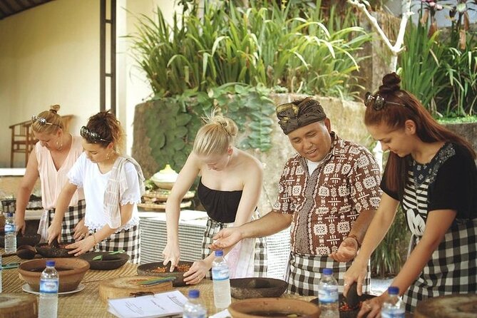 Ubud Cooking Class Bali with Balinese Chef - Ubud Traditional Art Market (morning only): why it’s included