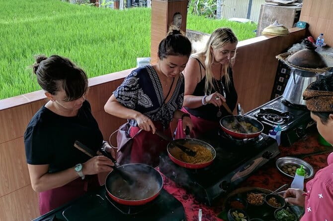 Ubud Cooking Class with Optional Market Visit Pickup Included - The meal and the social part: eating with your new kitchen friends