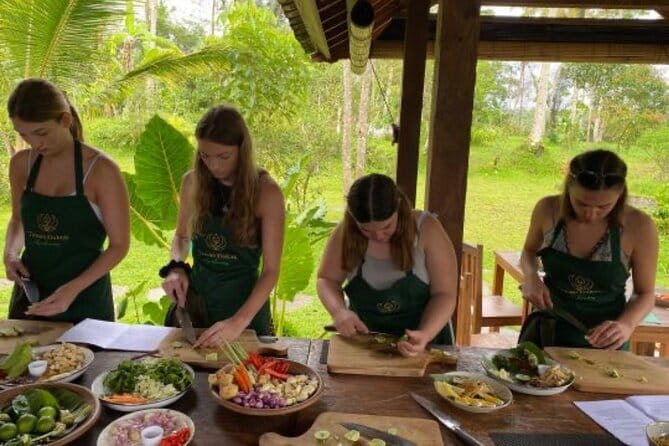 Ubud Cooking Class with Optional Market Visit Pickup Included - Price and value: why $18.95 can be a smart food day