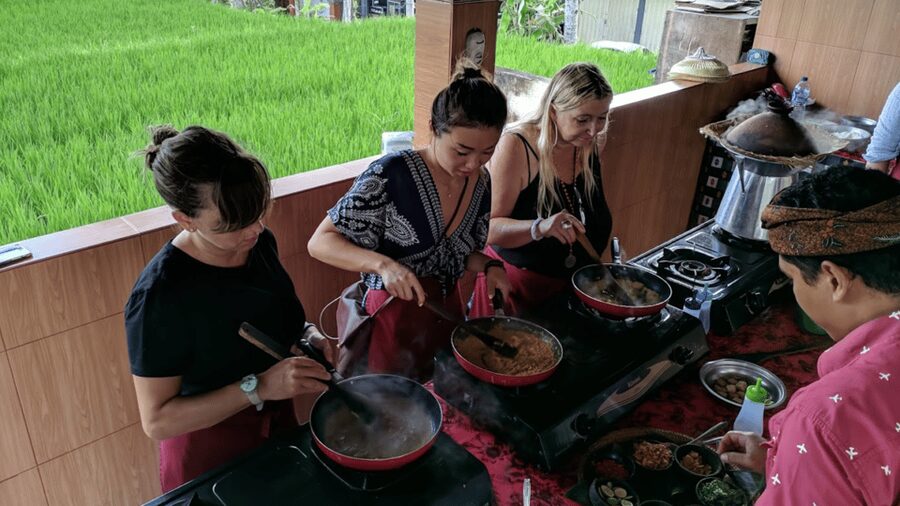 Ubud: Cooking Class with Transfers and Optional Market Visit - Transfers and meeting point: how to plan your timing in Ubud