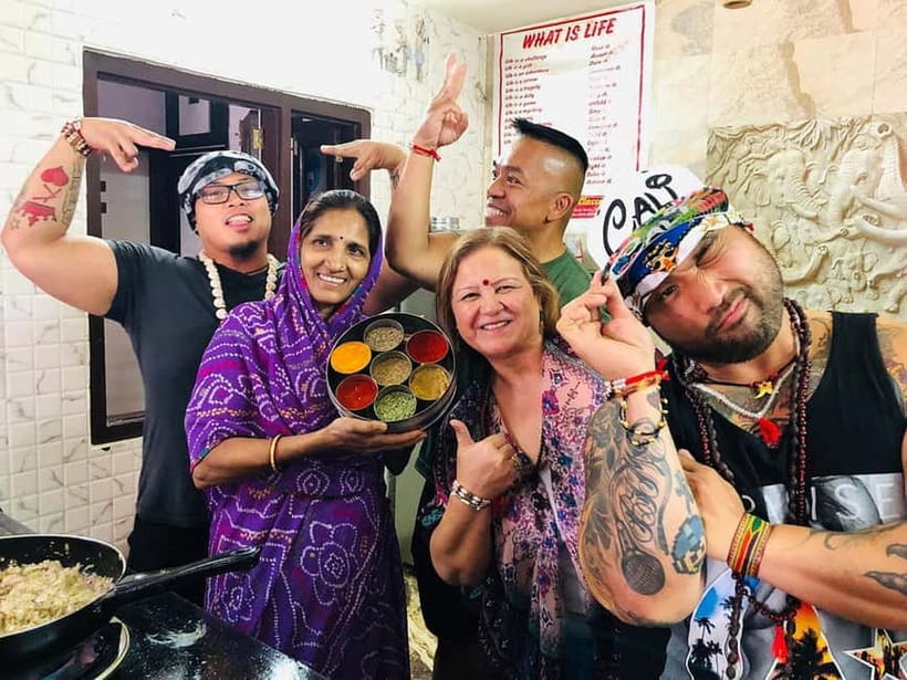 Udaipur: Authentic Indian Cooking Class with Lunch or Dinner - A Home Kitchen in Udaipur Where You Learn by Doing