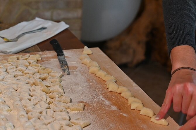 Umbrian Regional and Traditional Cooking Class with Lunch in Assisi - Small Group Size (Max 10) Means You Actually Get Help