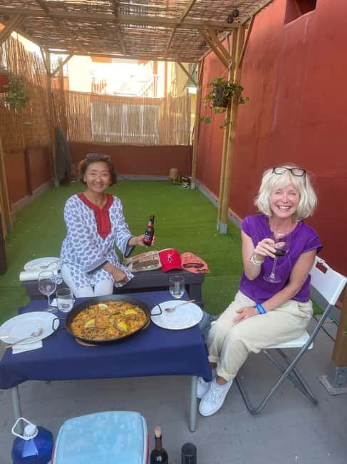 Valencia: Paella Cooking Class with Tapas and Drinks - What you learn beyond the recipe: Valencia culture, not just ingredients