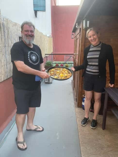 Valencia: Paella Cooking Class with Tapas and Drinks - Who should book, and who should skip this paella class