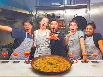 Valencia: Traditional Paella Cooking Class and Dinner - Meet Chef Antonio or Pepe in a warm Valencian kitchen