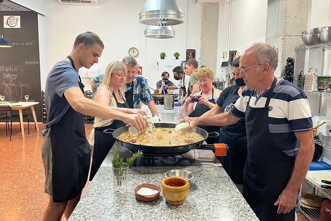Valencian Paella Cooking Class, Tapas & Sangria - Evening - Where You Meet in Valencia and What to Watch For
