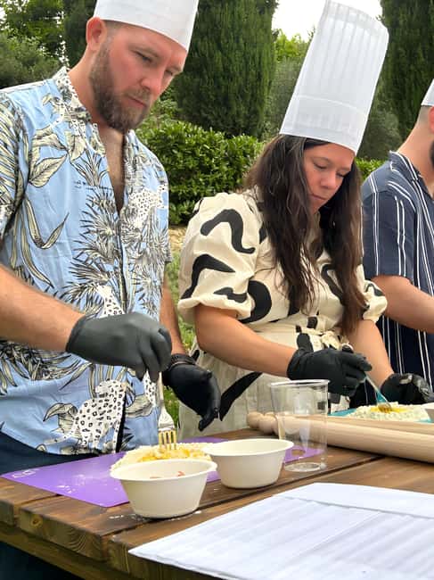 Valnerina/Pasta cooking class in a 12th century location - The Alloro Ristorante in Relais Abbazia San Pietro in Valle