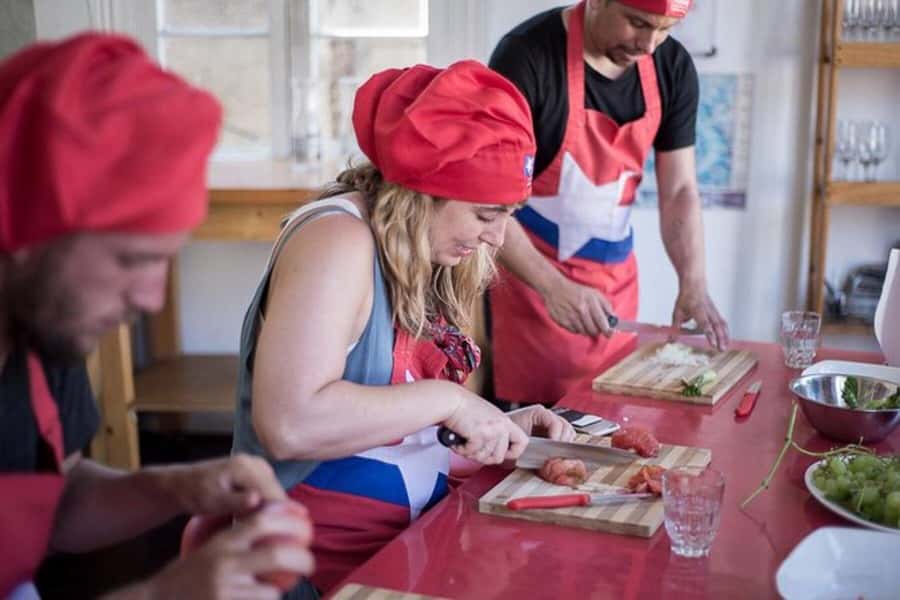Valparaiso: Chilean Cooking Class with Fresh Market visit - Market time in the Valparaiso area: shopping with purpose