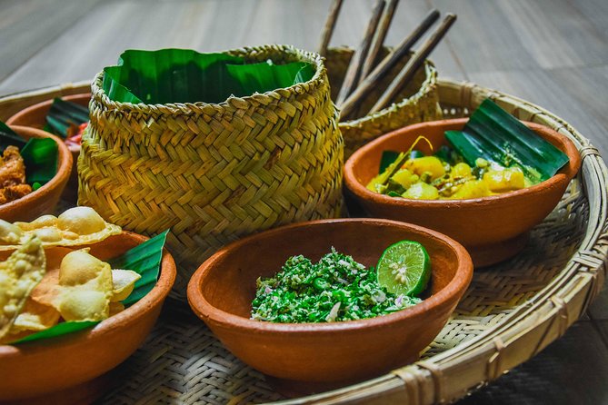Vegan Cooking Class Colombo with Market Tour - Your vegan menu: rice, curry picks, leafy mallum, and papdum