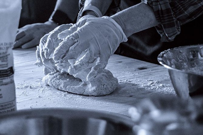 Vegan Tuscan Cooking Class - Wine, olive oil, and balsamic pairings that make the meal make sense