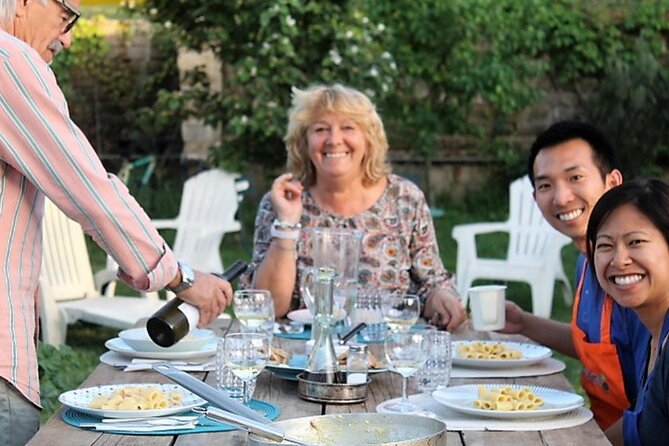 Vegetarian Cooking class in the Roman countryside - Small-group size (max 12) and what it changes