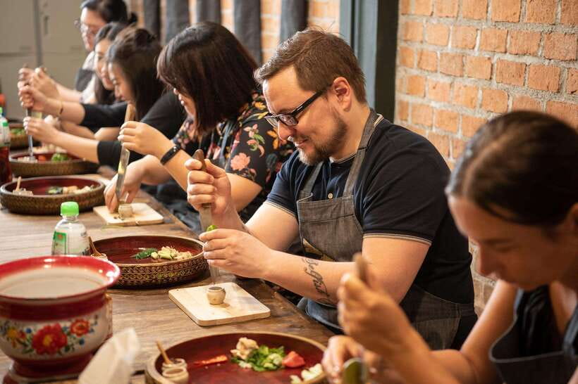 Vegetarian Hanoi Cooking Class: Master Vietnamese Cuisine - What You’ll Make: Iconic Dishes and a Menu You Can Adjust