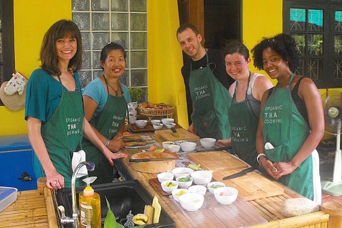 Vegetarian Organic Thai Cooking Class and Market Tour in Phuket - Market Tour: How to Spot Thai Flavor Fast (and Why It Matters)