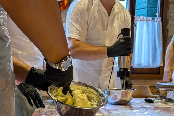Venetian Secrets 3 course Cooking Class and Unlimited Prosecco - Typical Venetian Sauce: Building Flavor Without Guesswork