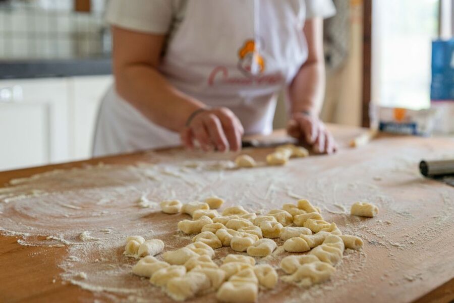 Venice: Pasta and Tiramisu Cooking Class at a Local's Home - Venice’s Pasta and Tiramisu Class: More Than Food